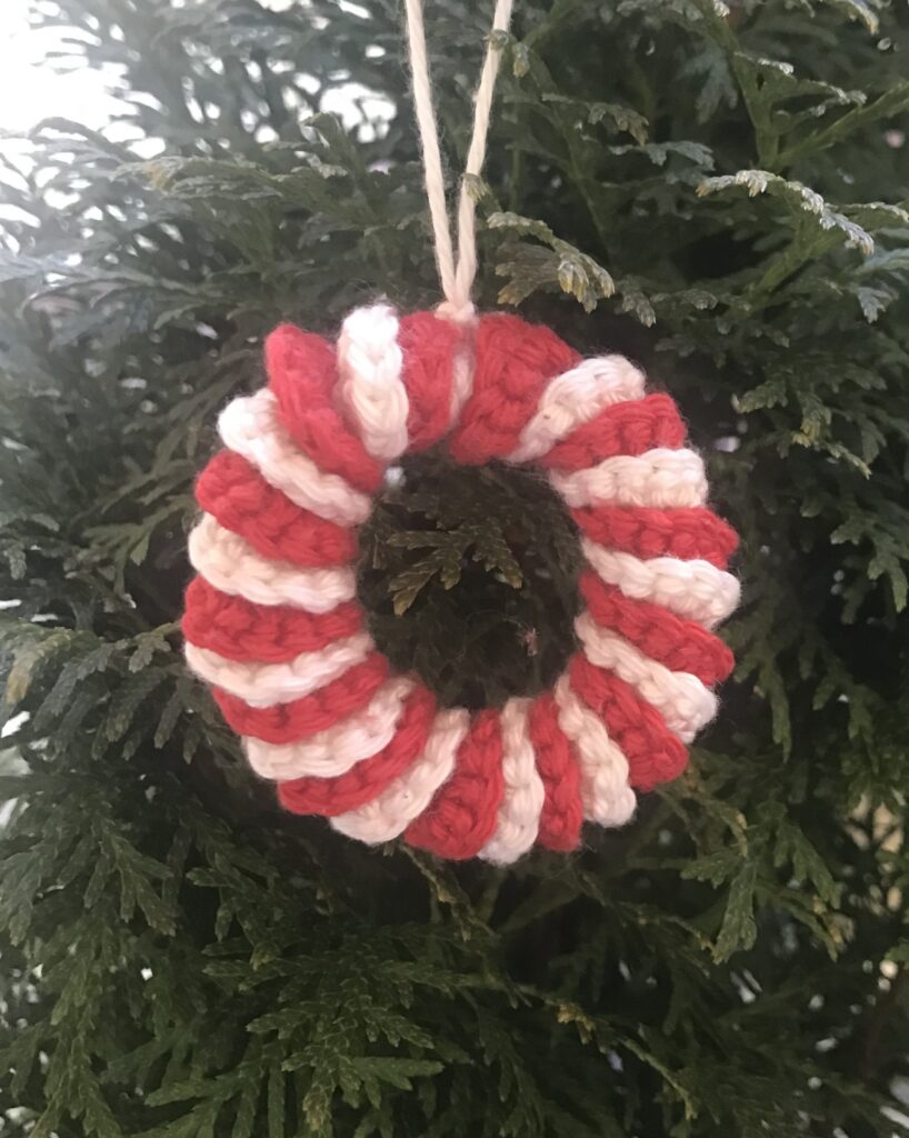 20+ Free Christmas Crochet Patterns for Beginners - crochet-art.com