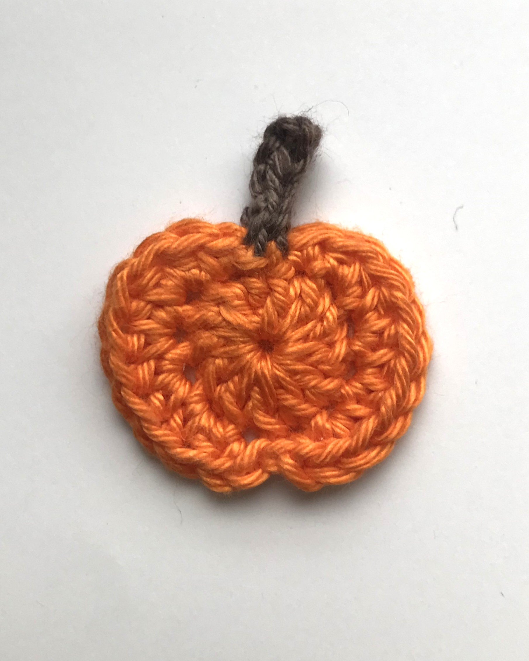 mini_pumpkin_free_crochet_pattern